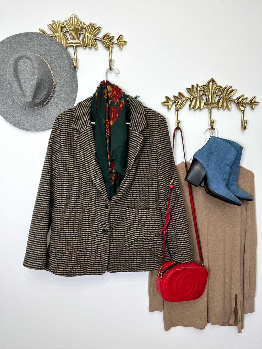 Houndstooth chic blazer L ptp 22” l 30”
